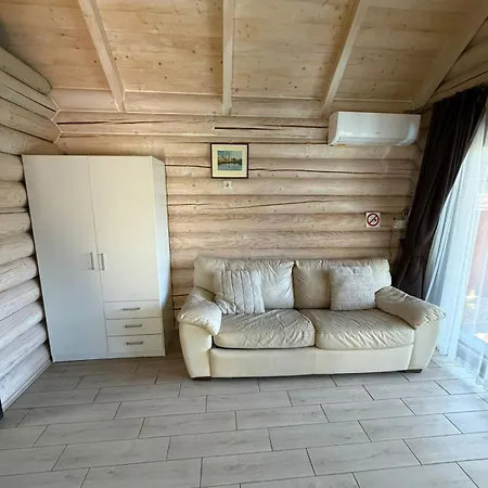 Verdant House シャレー マイコリチン